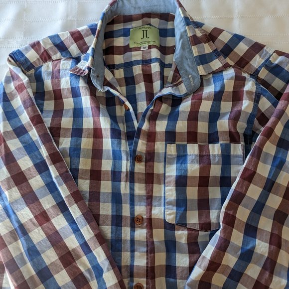 Men's Checkered Button Down Shirt - Picture 4 of 5